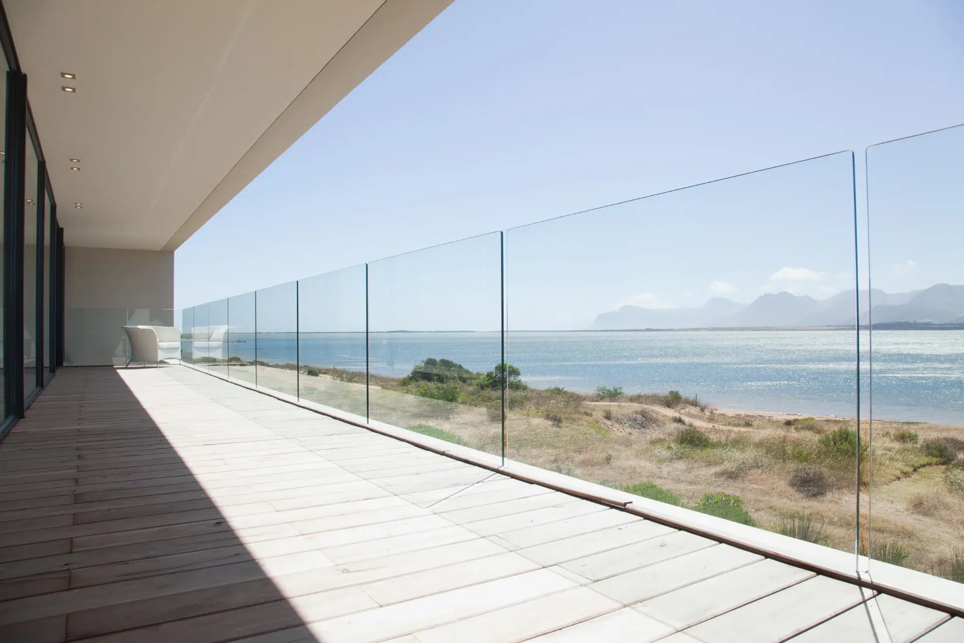 VLX 120 Glass Railing System in San Jose, CA | Meridian Windows and Doors San Jose - detail 1